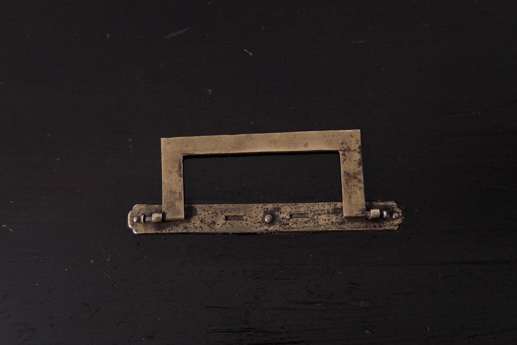 アンティーク家具　和製アンティーク　漆塗り　古い木の質感が味わい感じる小引き出し(小物収納)