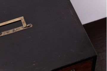 アンティーク家具　和製アンティーク　漆塗り　古い木の質感が味わい感じる小引き出し(小物収納)