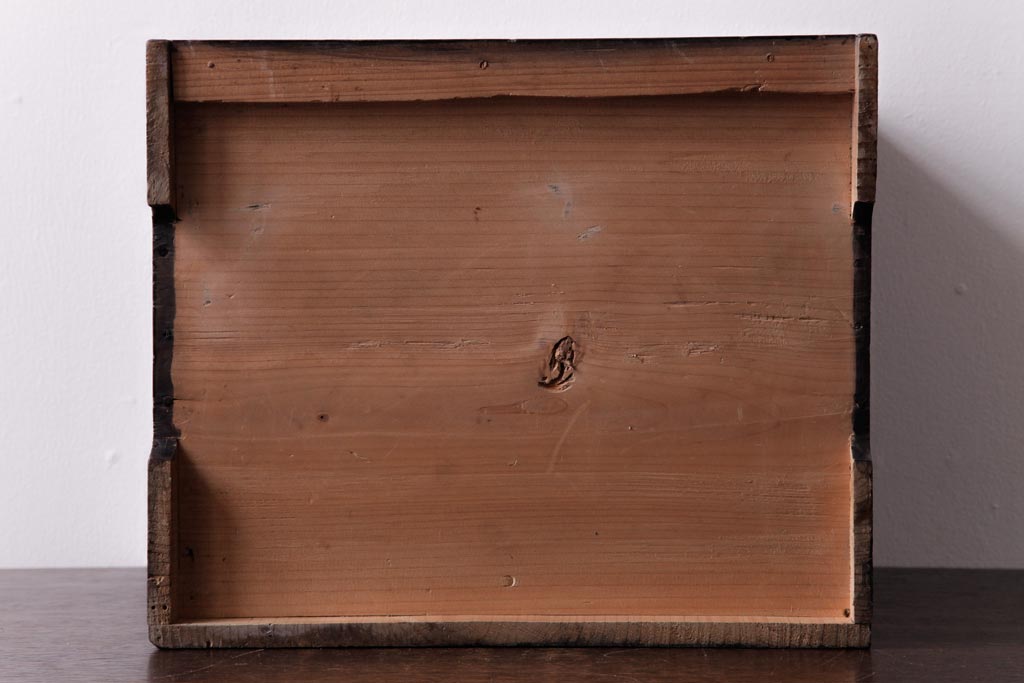 アンティーク家具　和製アンティーク　漆塗り　古い木の質感が味わい感じる小引き出し(小物収納)