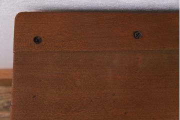 昭和中期　ペイント家具　ナチュラルな雰囲気が可愛らしい角スツール(モカベージュ、板座チェア、椅子、イス)(R-031647)