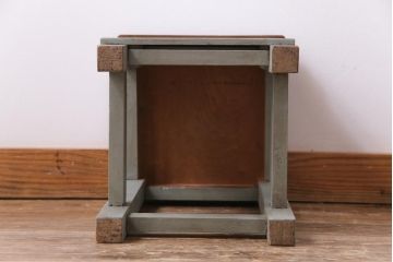 ペイント家具　ペイントカラーと板座の組み合わせが愛らしい角スツール(学校スツール、花台)(2)