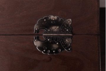 アンティーク雑貨　昭和レトロ　桑材　柔らかな風合いが特徴的な裁縫箱(小物収納、小引き出し)