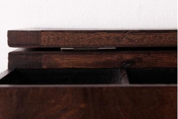 アンティーク雑貨　昭和レトロ　桑材　柔らかな風合いが特徴的な裁縫箱(小物収納、小引き出し)