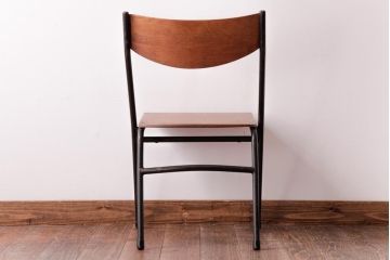 ヴィンテージ家具　イギリスビンテージ　懐かしさと味わいが魅力のスクールチェア(板座チェア、椅子)