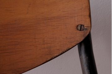 ヴィンテージ家具　イギリスビンテージ　鉄脚　レトロな味わいが格好いいスクールチェア(板座チェア、椅子)(1)