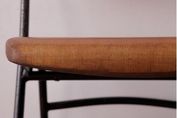 ヴィンテージ家具　イギリスビンテージ　鉄脚　レトロな味わいが格好いいスクールチェア(板座チェア、椅子)(1)