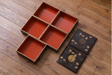 和製アンティーク　丸に二本杉紋　二葉葵　共箱付き重箱(和食器、漆器)