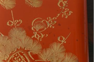 アンティーク雑貨　昭和期　共箱付き　松竹梅　鮮やかな朱色が目を引く五段重箱(和食器)