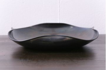 アンティーク雑貨　中古　玉川堂　良寛書　心月輪(しんがちりん)を模した銅製菓子鉢(中皿、ディスプレイ)