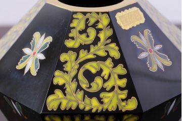 アンティーク雑貨　ガラス工芸品　窯彩硝子　雨宮喜能登作　鮮やかな色彩が目を惹く花瓶(ディスプレイ)