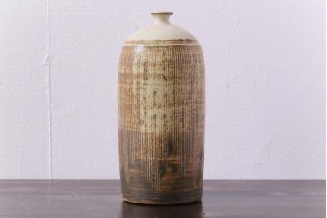 アンティーク雑貨　昭和期　笠間焼　記念品　荒田耕治作　一輪挿(花瓶、花器)(1)