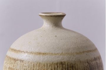アンティーク雑貨　昭和期　笠間焼　記念品　荒田耕治作　一輪挿(花瓶、花器)(1)