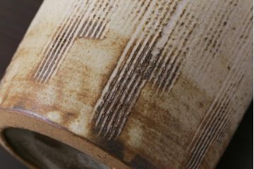 アンティーク雑貨　昭和期　笠間焼　記念品　荒田耕治作　一輪挿(花瓶、花器)(2)