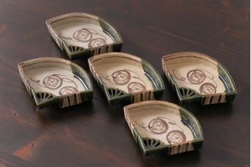 織部焼　松本鉄山作　共箱付き　扇型が小粋な向付5客セット(小皿)