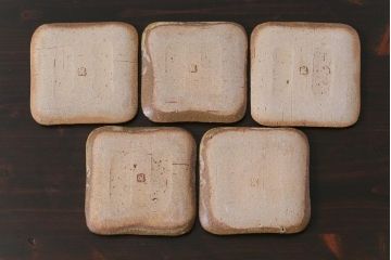 美品　昭和期　笠間焼　中野晃嗣　共箱付き梅文銘々皿(小皿、豆皿、和食器)5枚セット