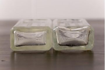 アンティーク雑貨　ビンテージ　CALIFORNIA FIG SYRUP　ディスプレイに活躍するガラスビン(瓶、ボトル)2本セット