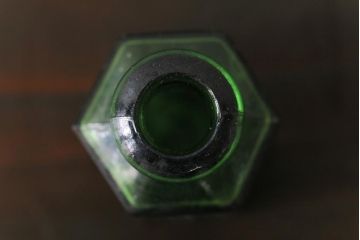 アンティーク雑貨　イギリスビンテージ　ジャンクな雰囲気がおしゃれな小瓶(ガラスビン、薬瓶、ボトル)2個セット
