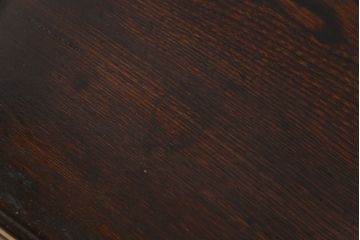アンティーク家具　和製アンティーク　栗材　ネームプレート付き　シックな佇まいの脚付きドロワー(引き出し、チェスト)