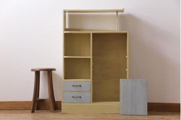 昭和中期　ペイント家具　レトロな雰囲気の収納棚(飾り棚、オープンラック)