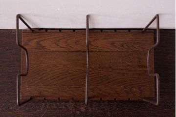 アンティーク雑貨　昭和レトロ　ナラ材　シャビーな質感のシンプルなブックスタンド(本立て)