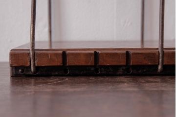 アンティーク雑貨　昭和レトロ　ナラ材　シャビーな質感のシンプルなブックスタンド(本立て)