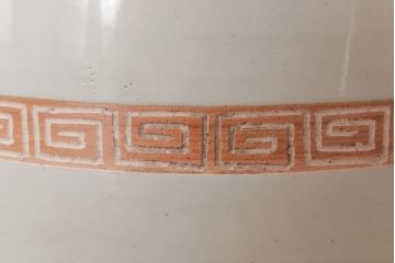 アンティーク雑貨　昭和レトロ　雷文の帯がアクセントのシンプルな瀬戸火鉢(手あぶり、鉢カバー)