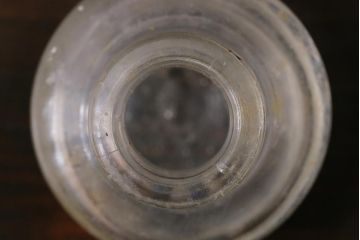 アンティーク雑貨　イギリスビンテージ　古びた質感が味わい深い小瓶(ガラスビン)3個セット