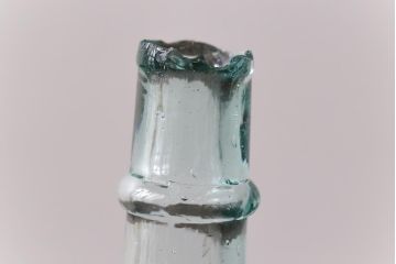 アンティーク雑貨　イギリスビンテージ　CROWN BRAND　味わいのある気泡入りガラスビン(ボトル、硝子瓶)