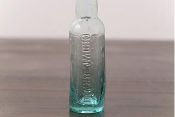 アンティーク雑貨　イギリスビンテージ　CROWN BRAND　味わいのある気泡入りガラスビン(ボトル、硝子瓶)