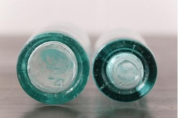 アンティーク雑貨　イギリスビンテージ　CROWN BRAND　味わいのある気泡入りガラスビン(ボトル、硝子瓶)