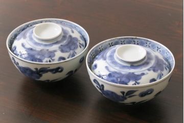 和製アンティーク　江戸期　染付　優しい色合いが親しみ感じる蓋茶碗2客セット(和食器)