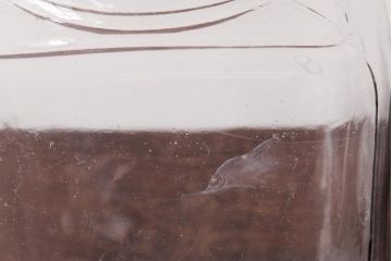 アンティーク雑貨　昭和　レトロな雰囲気を放つガラスビン(角瓶、キャニスター)(1)