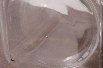 アンティーク雑貨　昭和　レトロな雰囲気を放つガラスビン(角瓶、キャニスター)(1)