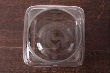 アンティーク雑貨　昭和　レトロな雰囲気を放つガラスビン(角瓶、キャニスター)(2)