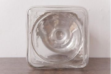 アンティーク雑貨　昭和　レトロな雰囲気を放つガラスビン(角瓶、キャニスター)(2)
