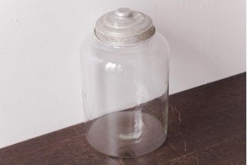 アンティーク雑貨　昭和レトロ　ノスタルジックな雰囲気漂う丸型ガラスビン(ガラス瓶、キャニスター)(1)