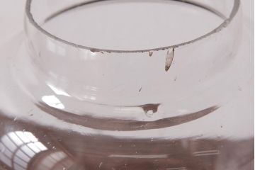 アンティーク雑貨　昭和レトロ　ノスタルジックな雰囲気漂う丸型ガラスビン(ガラス瓶、キャニスター)(1)