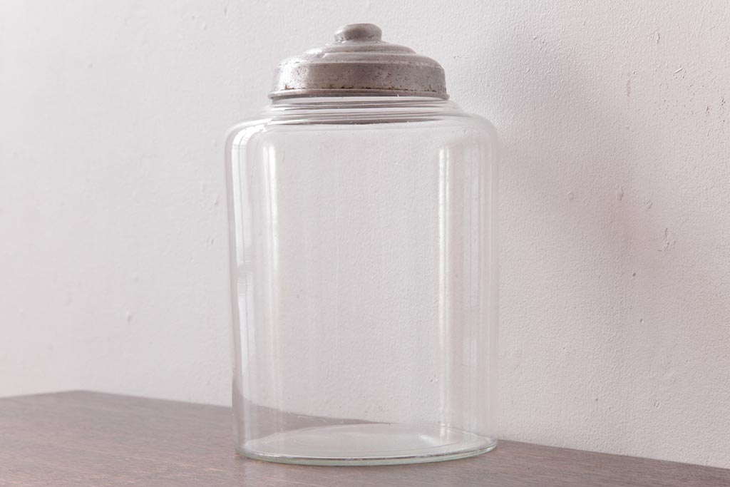 アンティーク雑貨　昭和レトロ　ノスタルジックな雰囲気漂う丸型ガラスビン(ガラス瓶、キャニスター)(2)