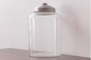 アンティーク雑貨　昭和レトロ　ノスタルジックな雰囲気漂う丸型ガラスビン(ガラス瓶、キャニスター)(2)