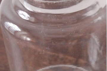 アンティーク雑貨　昭和レトロ　ノスタルジックな雰囲気漂う丸型ガラスビン(ガラス瓶、キャニスター)(2)