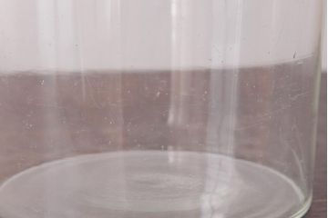 アンティーク雑貨　昭和レトロ　ノスタルジックな雰囲気漂う丸型ガラスビン(ガラス瓶、キャニスター)(2)