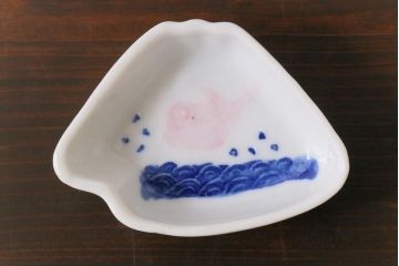 古民具・骨董　昭和初期　おめでたい絵柄が可愛らしい小皿3枚セット