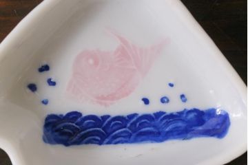 古民具・骨董　昭和初期　おめでたい絵柄が可愛らしい小皿2枚セット