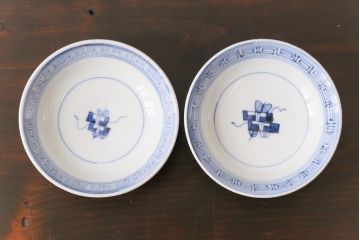 古民具・骨董　幕末明治期　味のある絵柄のアンティーク蓋付茶碗2客セット(和食器)(1)