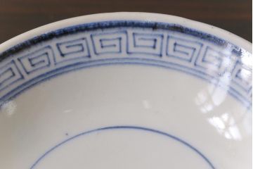 古民具・骨董　幕末明治期　味のある絵柄のアンティーク蓋付茶碗2客セット(和食器)(3)