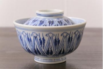 古民具・骨董　幕末明治期　味のある絵柄のアンティーク蓋付茶碗2客セット(和食器)(3)