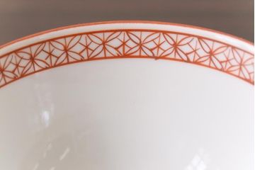 幕末明治期　赤絵染付　味わいある絵柄の蓋茶碗2客セット(和食器)(1)
