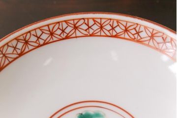 幕末明治期　赤絵染付　味わいある絵柄の蓋茶碗2客セット(和食器)(2)