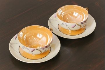 和製アンティーク　大正昭和初期　パールのように輝くカップ&ソーサー2客セット