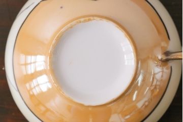 和製アンティーク　大正昭和初期　パールのように輝くカップ&ソーサー2客セット